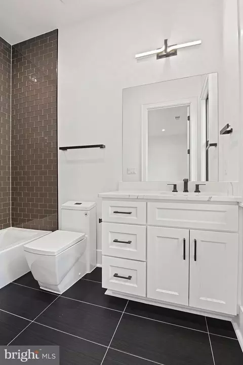 Bath - 6804 Lemon Rd, Mclean, VA 22101 photo 10 of 23