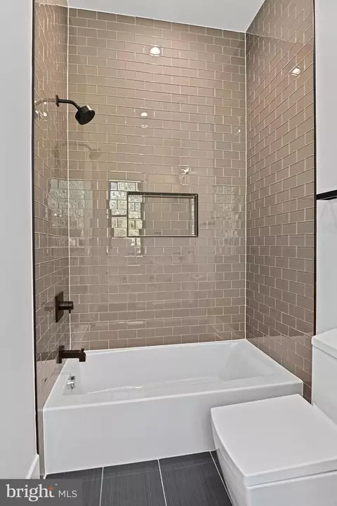 Bath - 6804 Lemon Rd, Mclean, VA 22101 photo 12 of 23