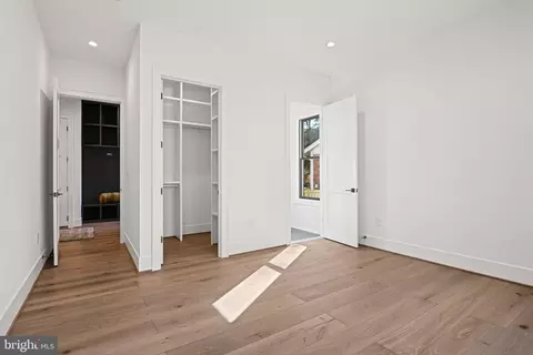 Bedroom - 6804 Lemon Rd, Mclean, VA 22101 photo 2 of 16