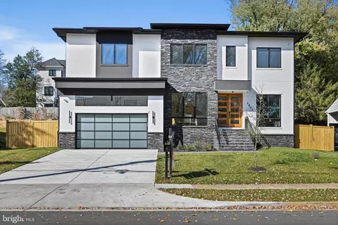 Exterior - 6804 Lemon Rd, Mclean, VA 22101 photo 2 of 10