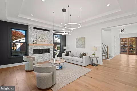 Living - 6804 Lemon Rd, Mclean, VA 22101 photo 1 of 6