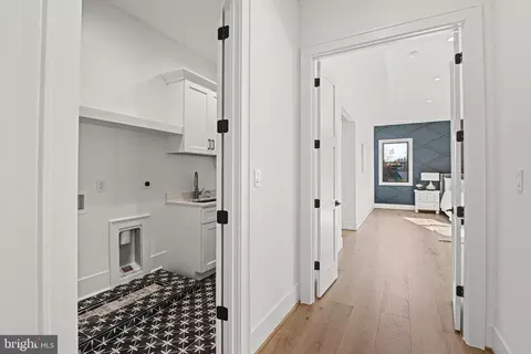 Entry Way - 6804 Lemon Rd, Mclean, VA 22101 photo 13 of 16