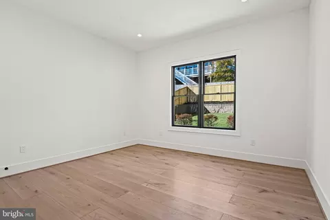 Bedroom - 6804 Lemon Rd, Mclean, VA 22101 photo 1 of 16