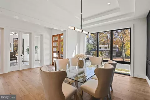 Dining - 6804 Lemon Rd, Mclean, VA 22101 photo 2 of 4