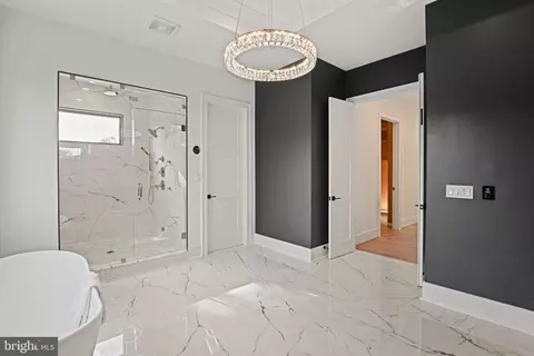 Bath - 6804 Lemon Rd, Mclean, VA 22101 photo 9 of 23