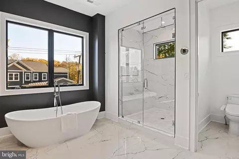 Bath - 6804 Lemon Rd, Mclean, VA 22101 photo 6 of 23