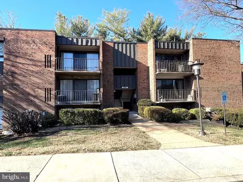 4404 Island Pl #103, Annandale, VA 22003