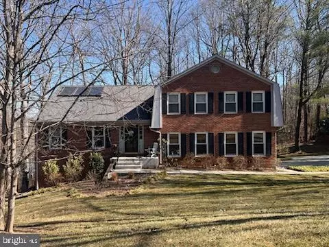 2213 Burgee Ct, Reston, VA 20191