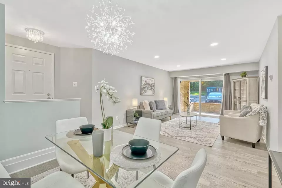 Dining - 5918 Cove Landing Rd #201, Burke, VA 22015 photo 2 of 2