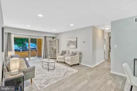 Living - 5918 Cove Landing Rd #201, Burke, VA 22015 photo 1 of 1