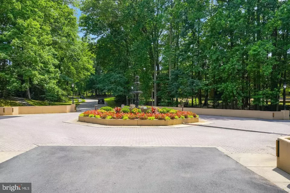 Other - 5918 Cove Landing Rd #201, Burke, VA 22015 photo 9 of 14