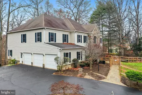 Exterior - 500 Utterback Store Rd, Great Falls, VA 22066 photo 4 of 23