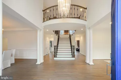 Entry Way - 500 Utterback Store Rd, Great Falls, VA 22066 photo 2 of 5