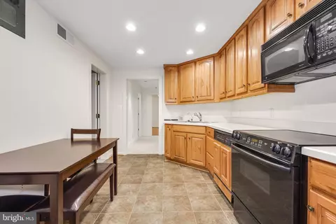 Kitchen - 500 Utterback Store Rd, Great Falls, VA 22066 photo 5 of 5