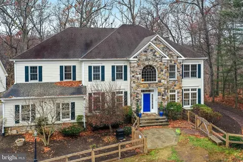 Exterior - 500 Utterback Store Rd, Great Falls, VA 22066 photo 2 of 23
