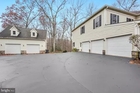 Exterior - 500 Utterback Store Rd, Great Falls, VA 22066 photo 6 of 23