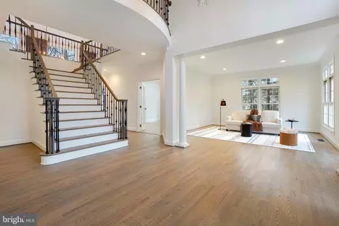 Entry Way - 500 Utterback Store Rd, Great Falls, VA 22066 photo 3 of 5
