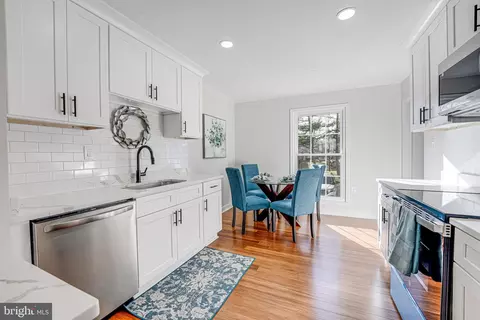 6030 Ticonderoga Ct, Burke, VA 22015