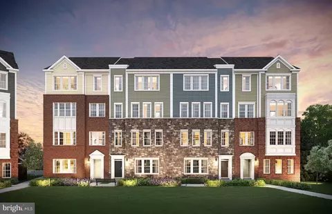 10832 Cedar Ave, Fairfax, VA 22030