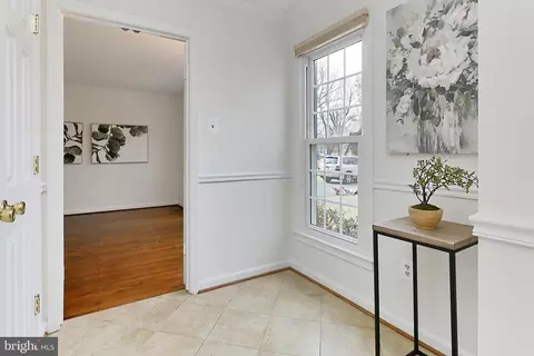 2011 Soapstone Dr, Reston, VA 20191 photo 5