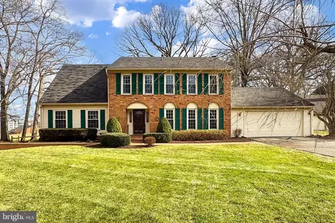 2011 Soapstone Dr, Reston, VA 20191