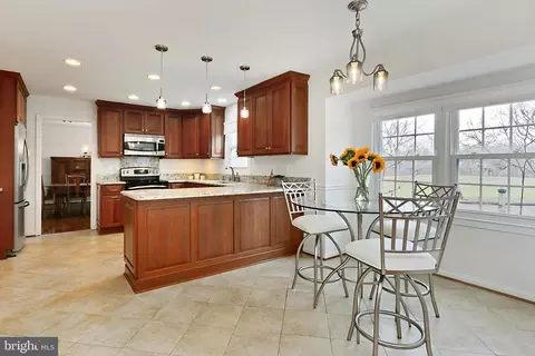 2011 Soapstone Dr, Reston, VA 20191 photo 17