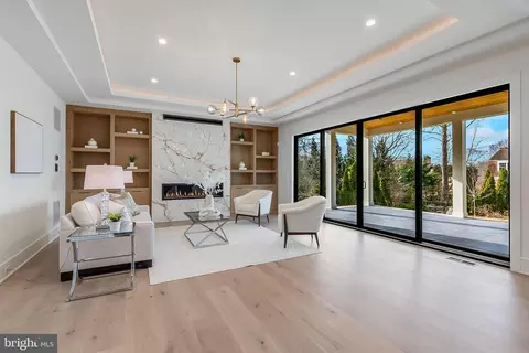 Living - 1124 Guilford Ct, Mclean, VA 22101 photo 1 of 4