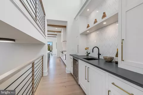 Entry Way - 1124 Guilford Ct, Mclean, VA 22101 photo 1 of 7