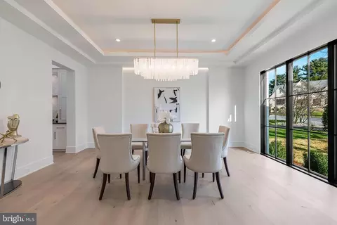 Dining - 1124 Guilford Ct, Mclean, VA 22101 photo 3 of 4