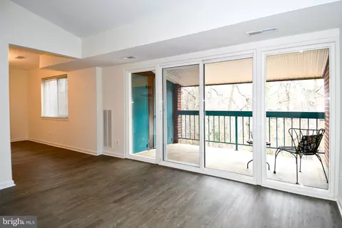 Living - 11809 Breton Ct #21D, Reston, VA 20191 photo 6 of 8