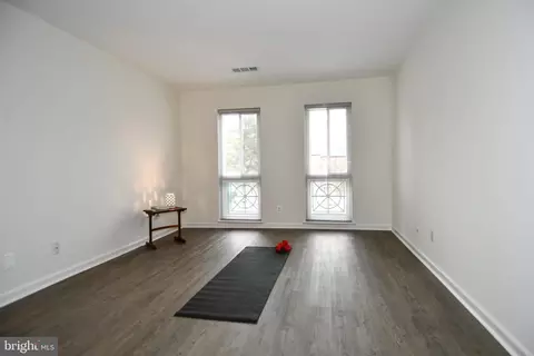 Living - 11809 Breton Ct #21D, Reston, VA 20191 photo 8 of 8