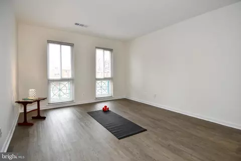 Living - 11809 Breton Ct #21D, Reston, VA 20191 photo 7 of 8