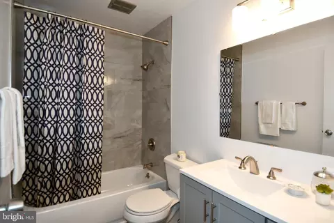 Bath - 11809 Breton Ct #21D, Reston, VA 20191 photo 1 of 3