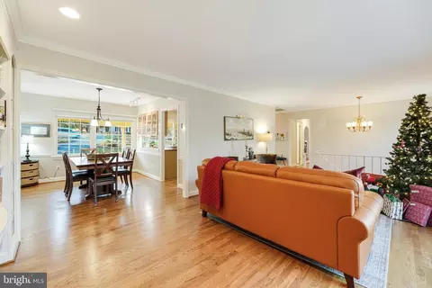 2423 Pony Ln, Reston, VA 20191 photo 8