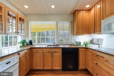2423 Pony Ln, Reston, VA 20191 photo 20