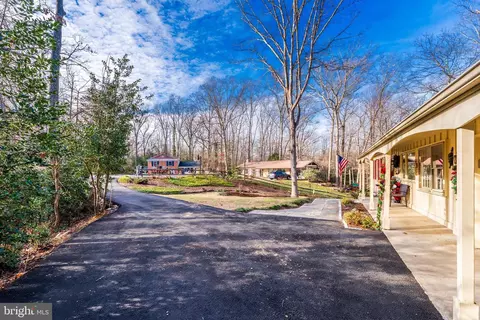 2423 Pony Ln, Reston, VA 20191 photo 3