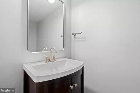 8700 Etta Dr, Springfield, VA 22152 photo 11