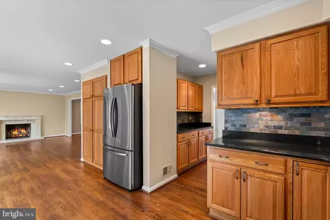 8700 Etta Dr, Springfield, VA 22152 photo 14