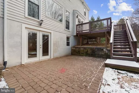 8700 Etta Dr, Springfield, VA 22152 photo 38