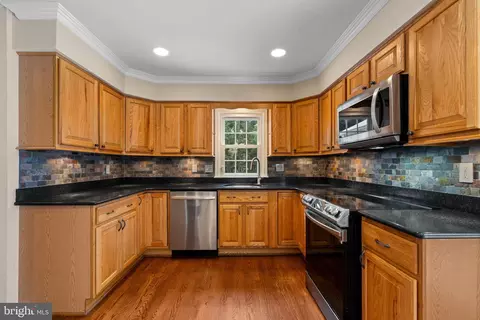 8700 Etta Dr, Springfield, VA 22152 photo 13