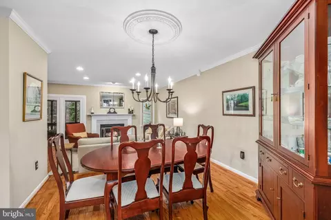 5403 Tripolis Ct, Burke, VA 22015 photo 13