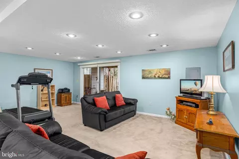 5403 Tripolis Ct, Burke, VA 22015 photo 42