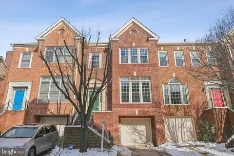8146 Boss St, Vienna, VA 22182