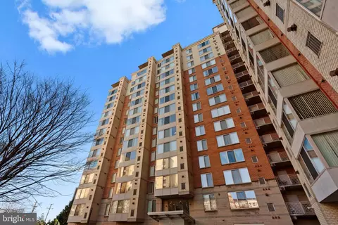 2726 Gallows Rd #111, Vienna, VA 22180