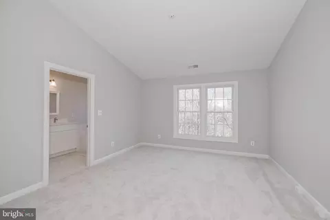 Bedroom - 6661 Debra Lu Way, Springfield, VA 22150 photo 3 of 5