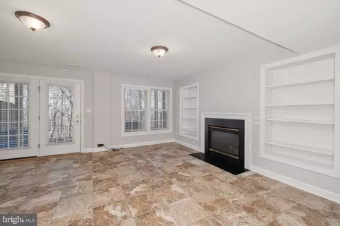 Living - 6661 Debra Lu Way, Springfield, VA 22150 photo 5 of 8