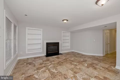 Living - 6661 Debra Lu Way, Springfield, VA 22150 photo 8 of 8