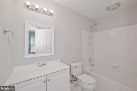 Bath - 6661 Debra Lu Way, Springfield, VA 22150 photo 3 of 4