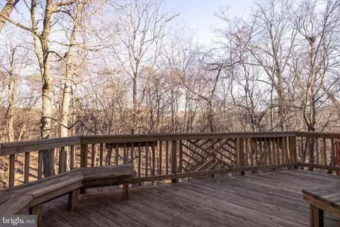 Exterior - 6661 Debra Lu Way, Springfield, VA 22150 photo 3 of 8