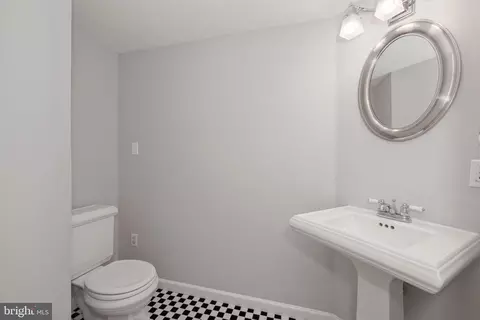 Bath - 6661 Debra Lu Way, Springfield, VA 22150 photo 4 of 4